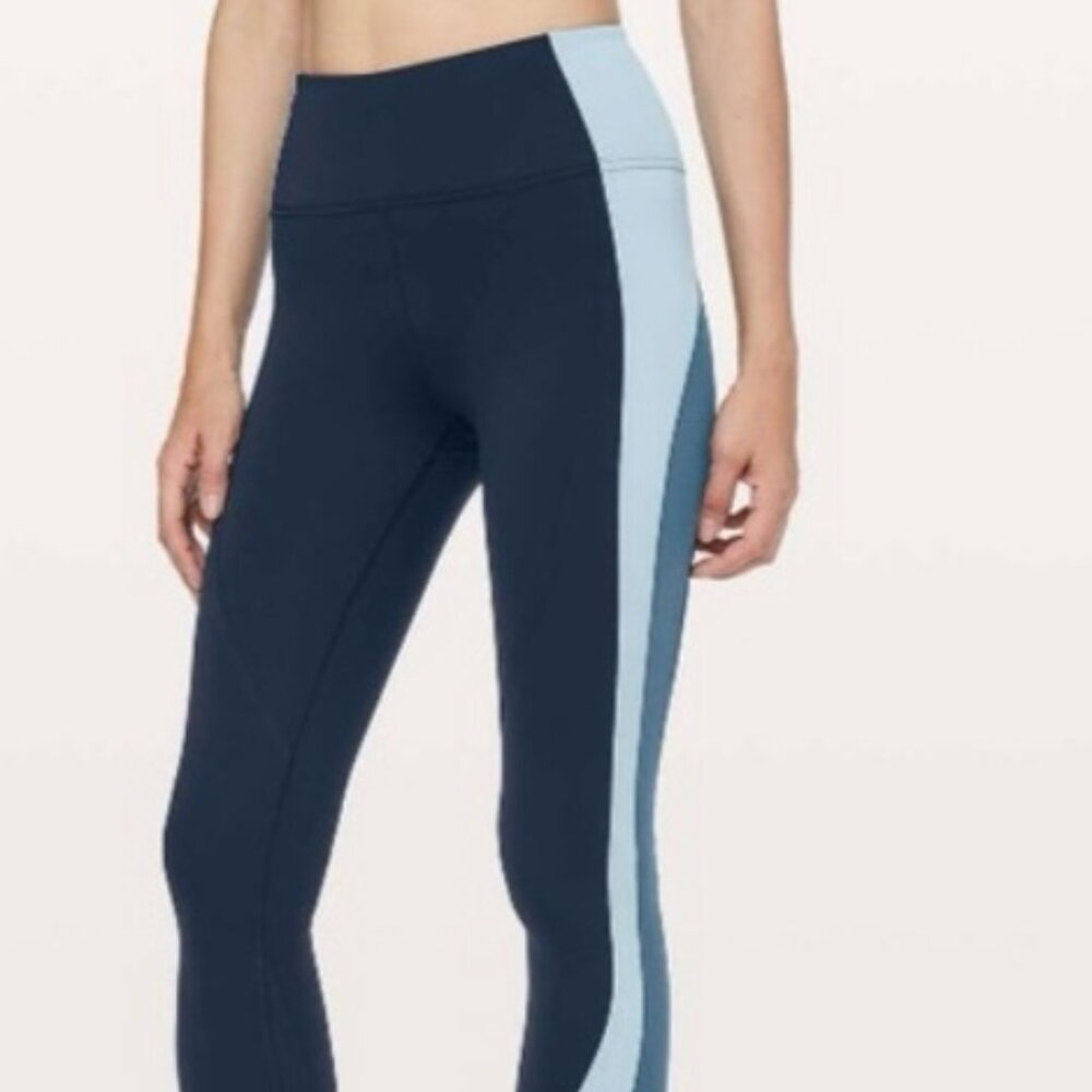 Lululemon Get Going Train Tight leggings in a Navy and Blue color block Sz 6